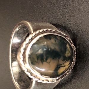 Stunning • Size 11 • Vtg Native American Moss Aga